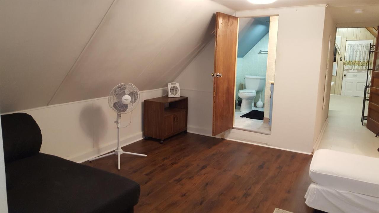 The Avondale Attic Apartamento *